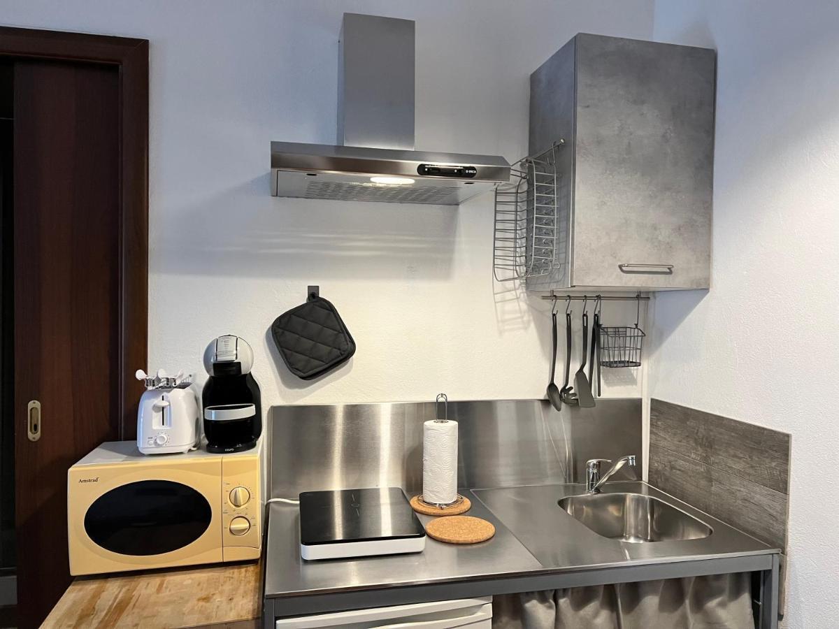 Studio Apartments Centro Storico Via Manno Cagliari Exteriör bild