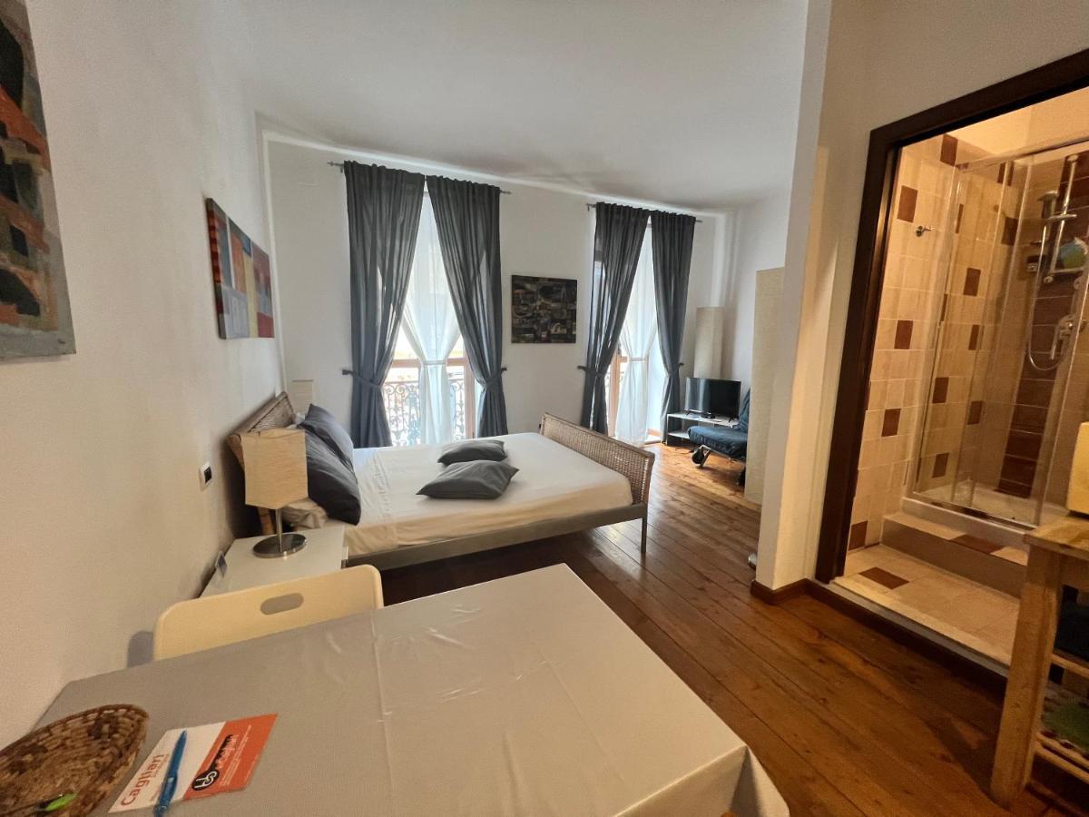 Studio Apartments Centro Storico Via Manno Cagliari Exteriör bild