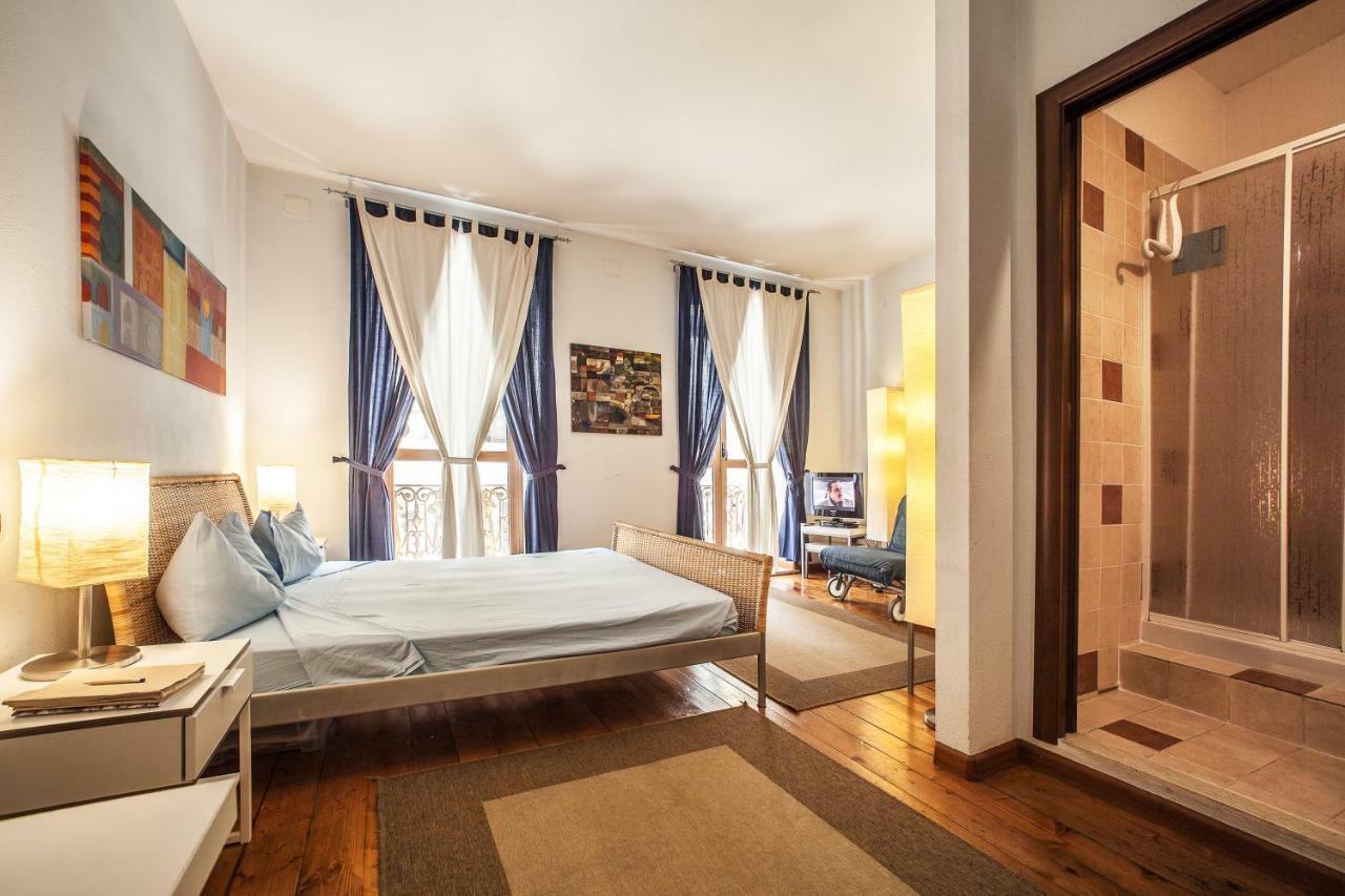 Studio Apartments Centro Storico Via Manno Cagliari Exteriör bild
