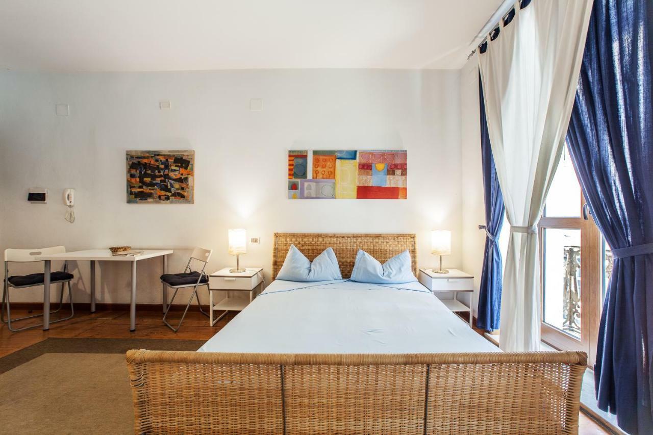Studio Apartments Centro Storico Via Manno Cagliari Exteriör bild